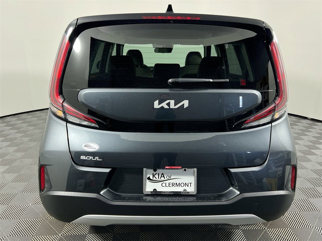 2025 Kia Soul LX S photo 3