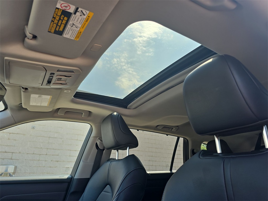 2024 Toyota Highlander Hybrid XLE photo 14