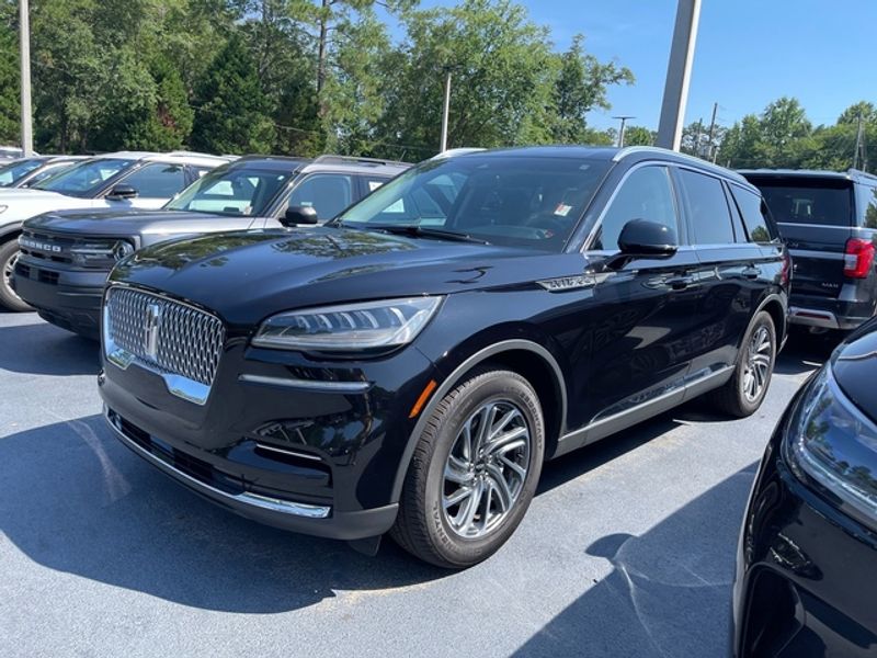 2024 Lincoln Aviator Premiere photo 3