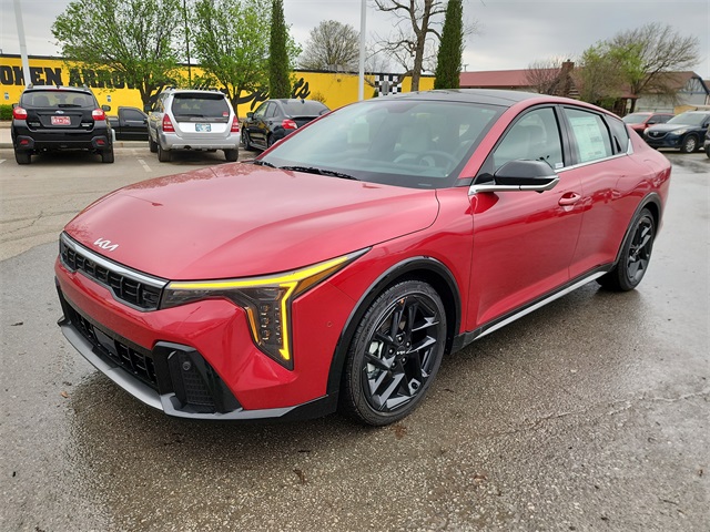2025 Kia K4 GT-Line Turbo photo 5