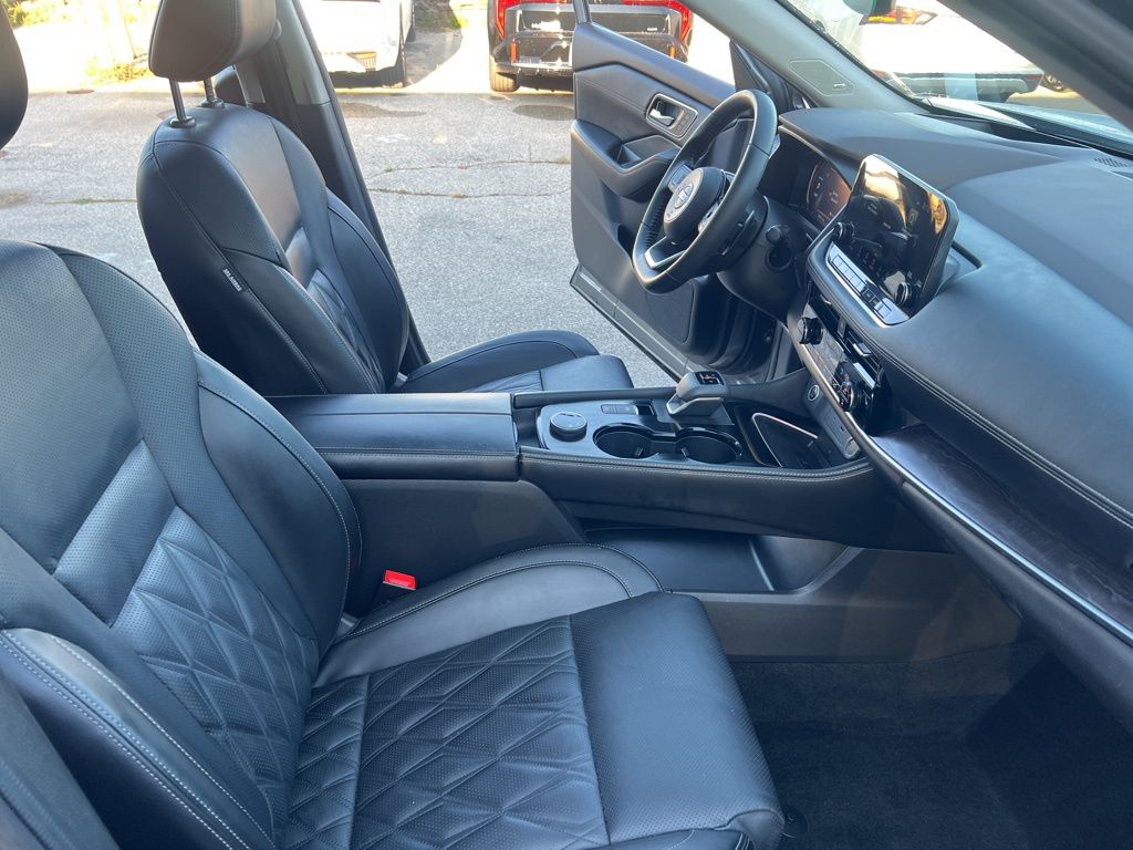 2023 Nissan Rogue Platinum photo 22