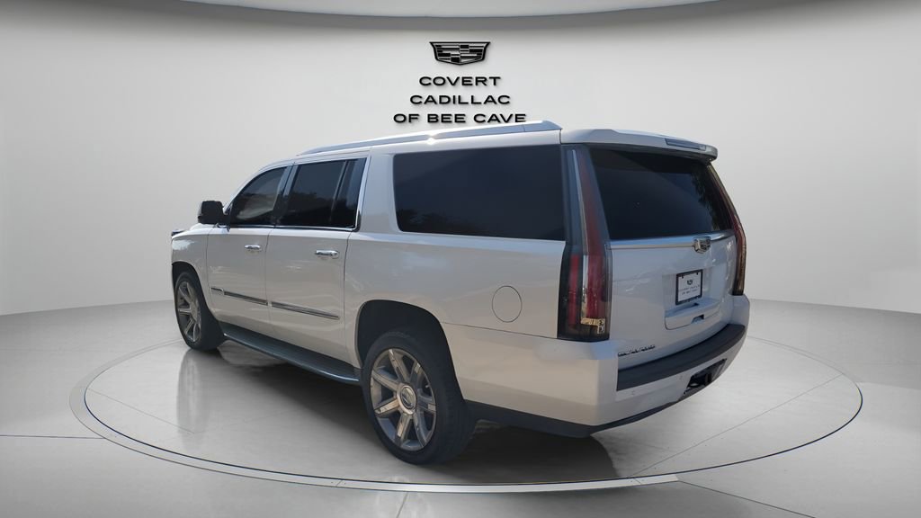 2016 Cadillac Escalade ESV Luxury photo 2