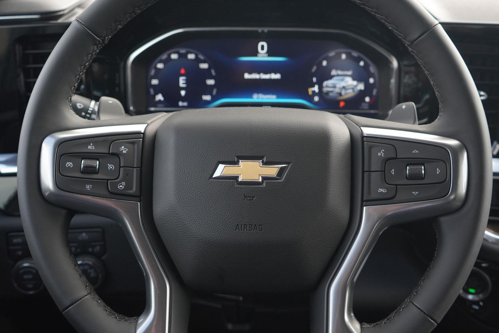 2025 Chevrolet Silverado 1500 LT photo 14