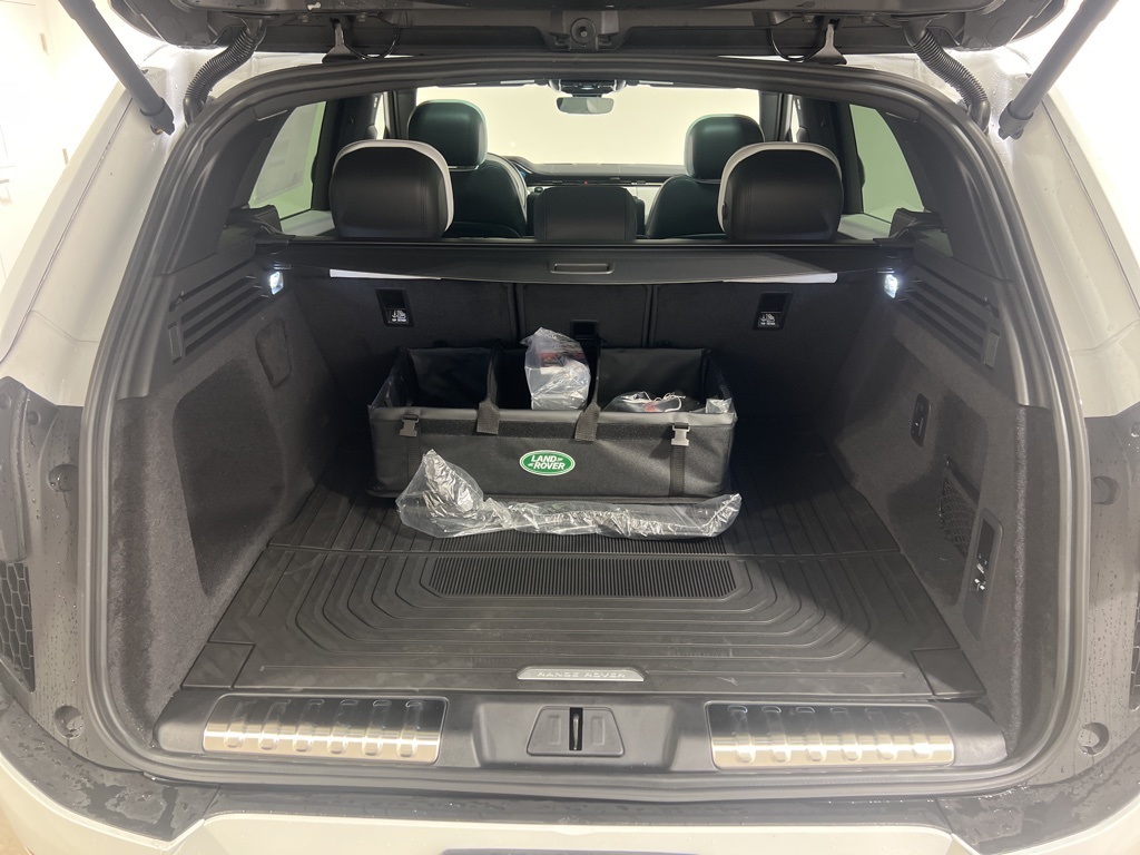 2025 Land Rover Range Rover Sport SE photo 28