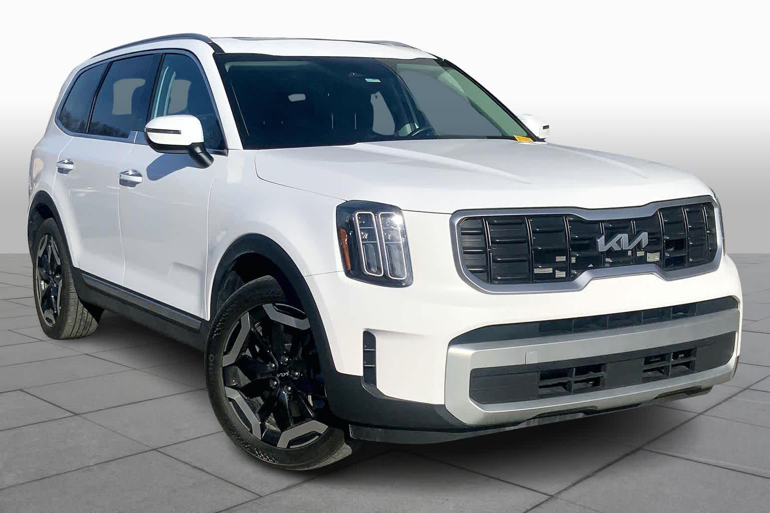 Certified 2024 Kia Telluride S with VIN 5XYP64GC2RG442208 for sale in Kansas City