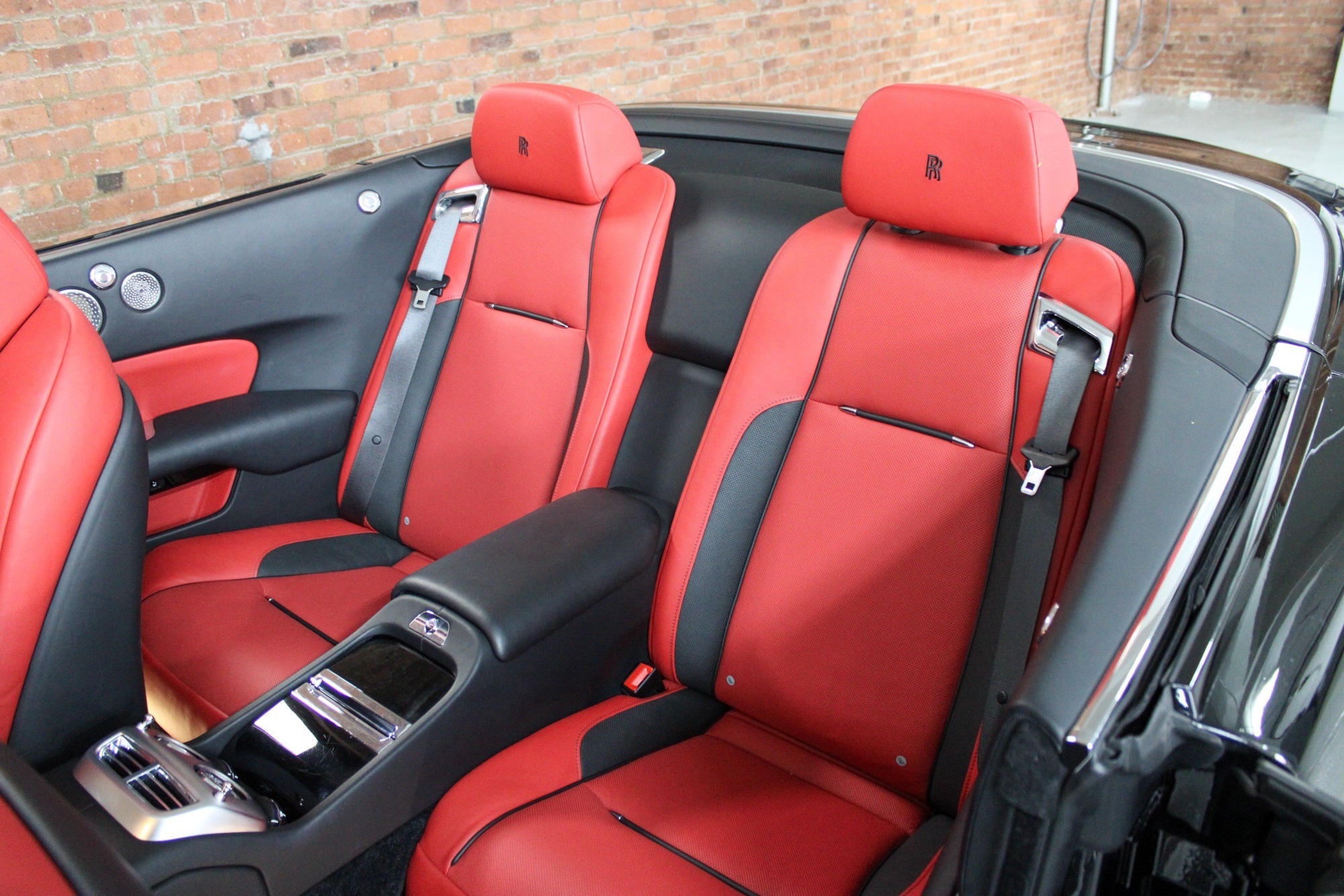 2019 Rolls Royce Dawn photo 21
