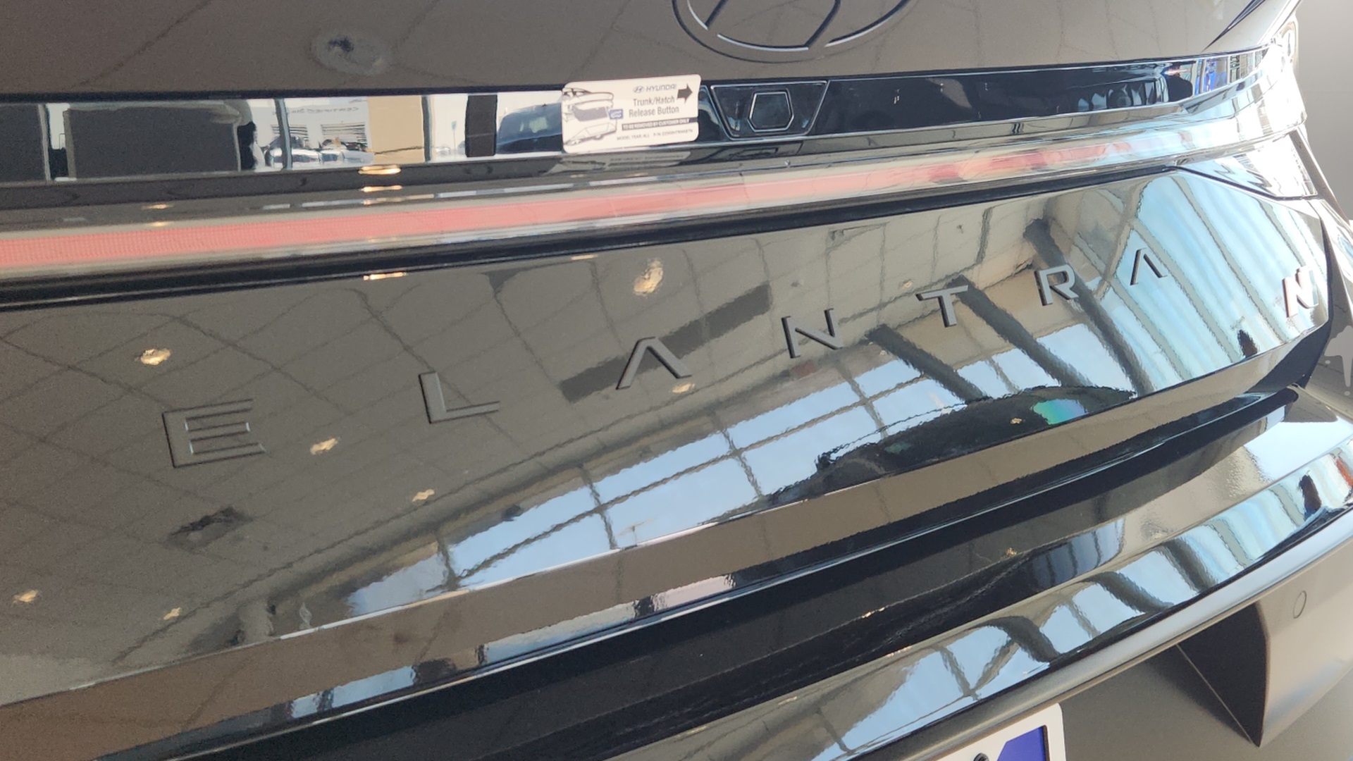 2025 Hyundai Elantra N Base photo 23