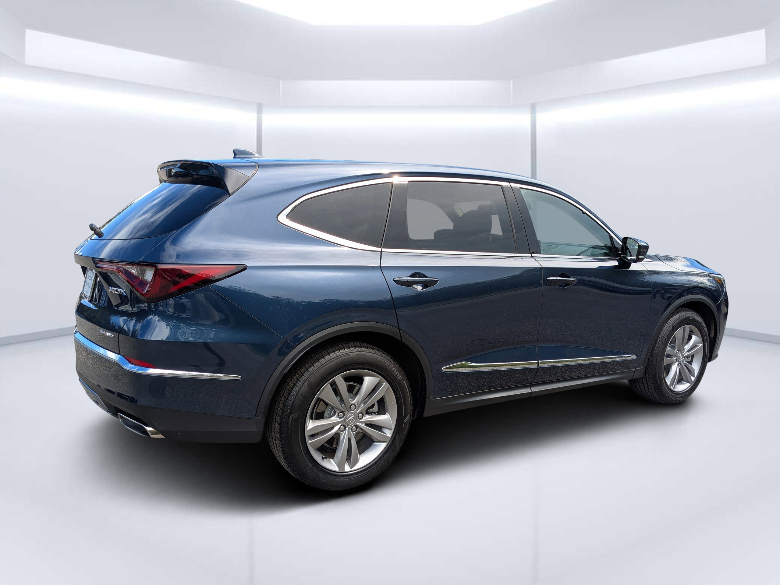2025 Acura MDX SH-AWD photo 3