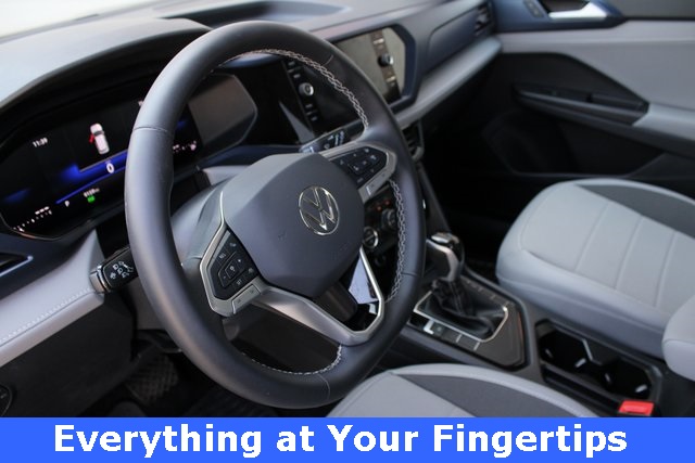 2024 Volkswagen Taos SE photo 2