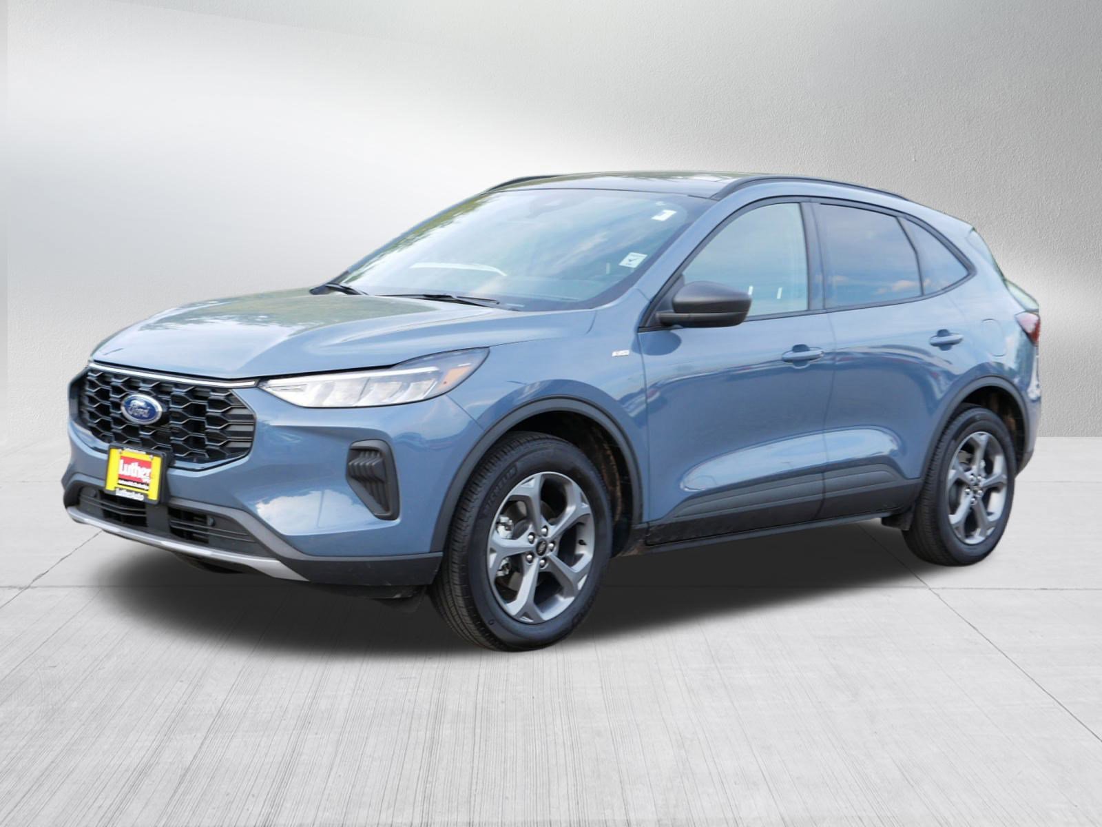 2025 Ford Escape ST-Line photo 2