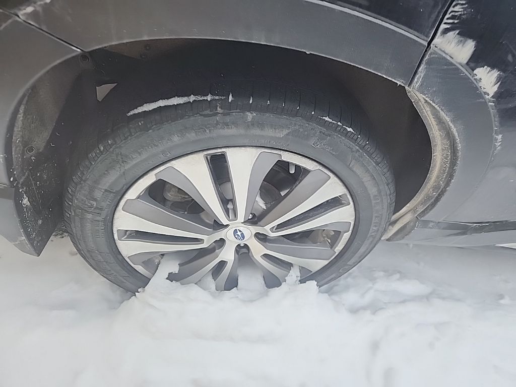 2020 Subaru Ascent Touring photo 3