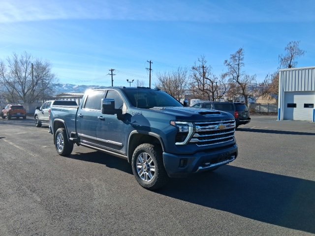 2024 Chevrolet Silverado 3500HD High Country's photo