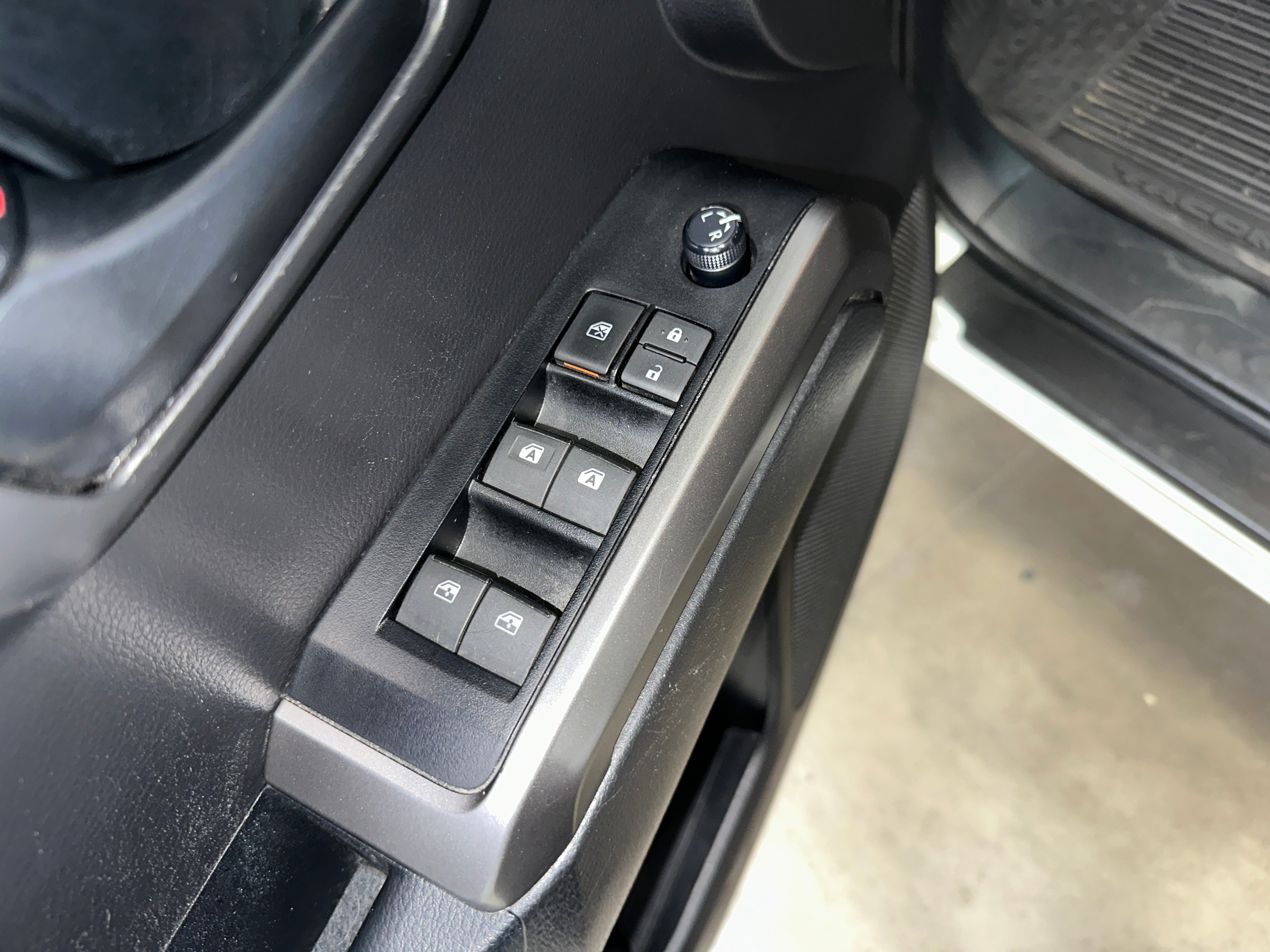 2023 Toyota Tacoma SR5 photo 3
