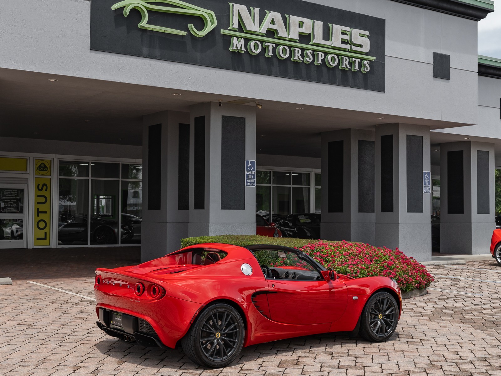 2010 Lotus Elise 111 photo 21