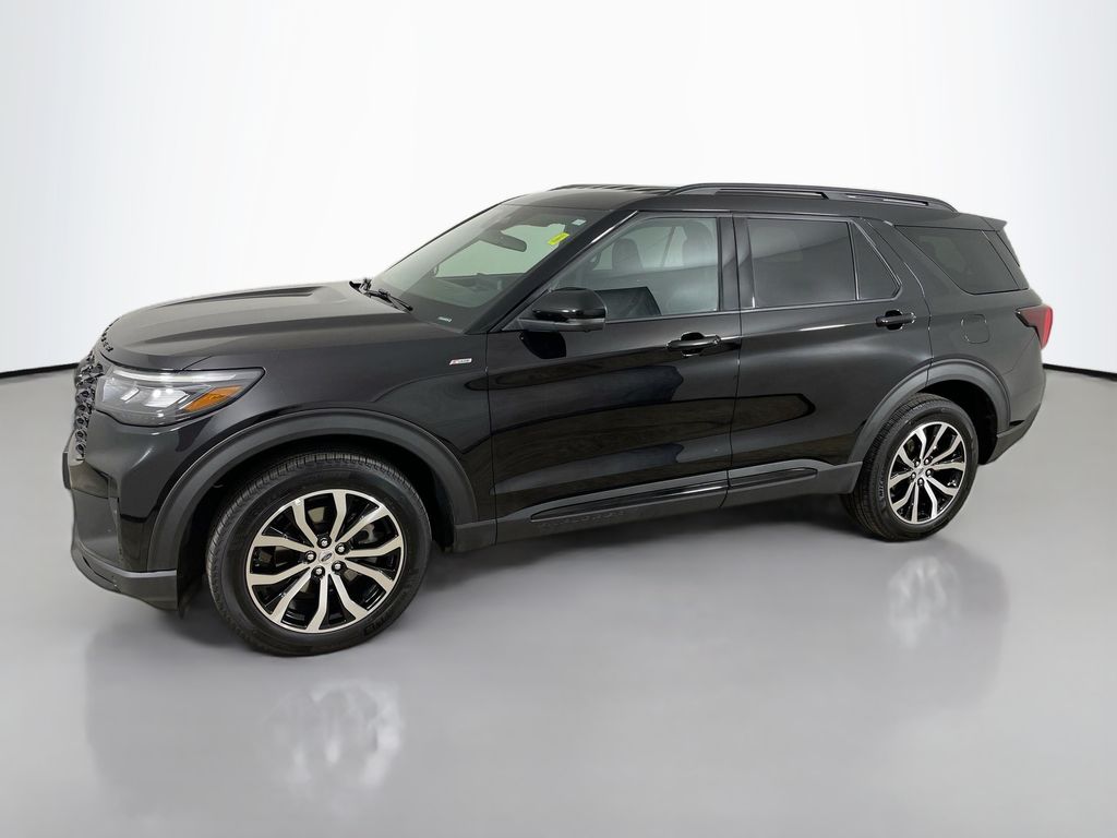 2025 Ford Explorer ST-Line photo 4
