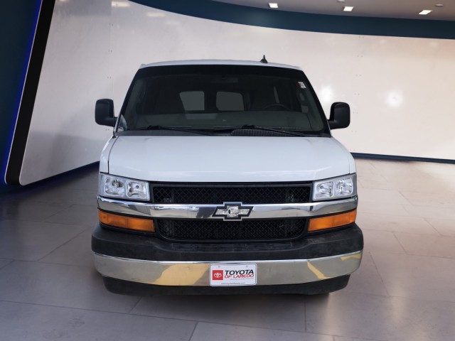 2017 Chevrolet Express Passenger LT photo 7