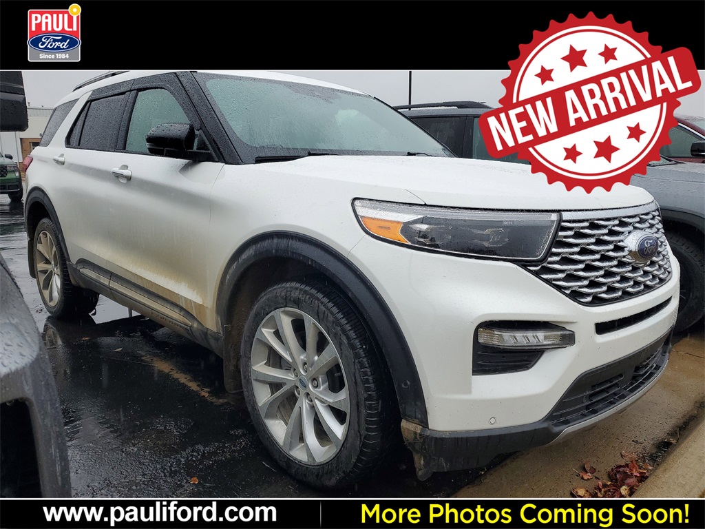 2022 Ford Explorer Platinum's photo