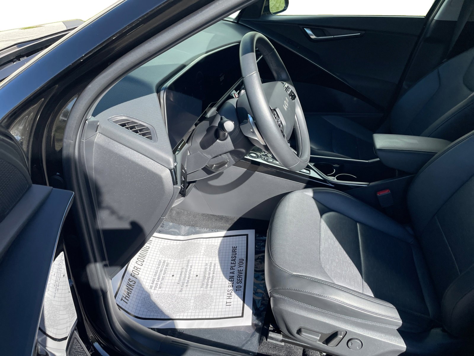 Used 2024 Kia Niro Wave with VIN KNDCT3L14R5082275 for sale in Kansas City