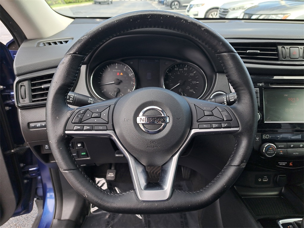 2020 Nissan Rogue SV photo 26