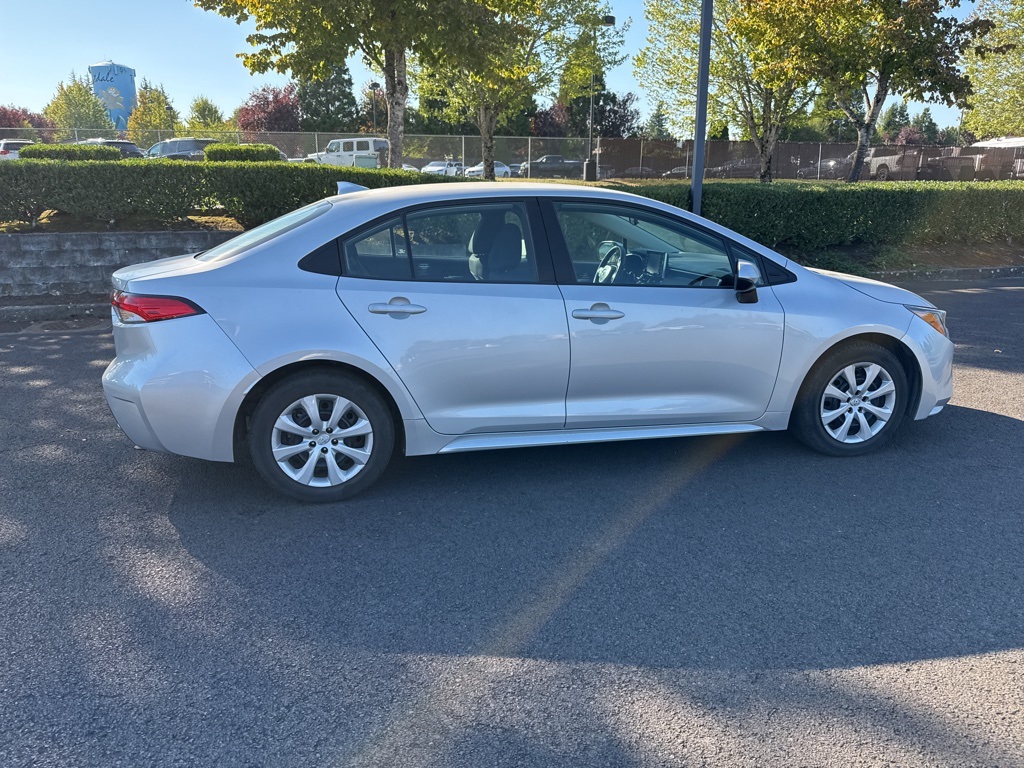 2021 Toyota Corolla LE photo 7