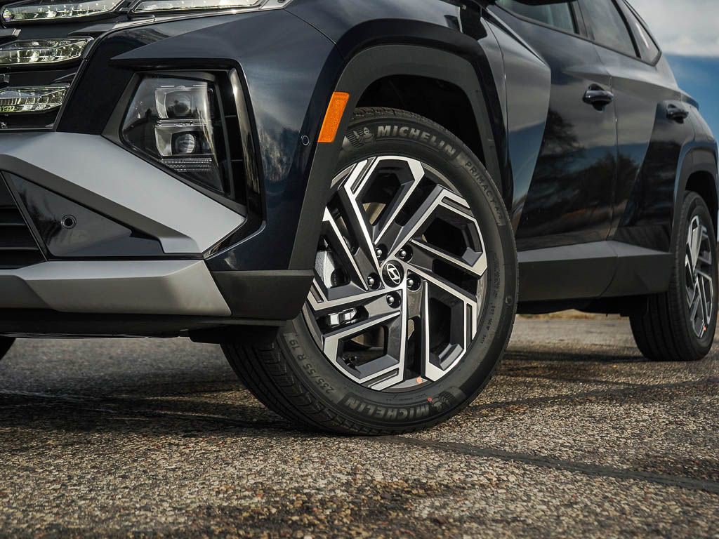 2026 Hyundai Tucson Hybrid Limited Sport photo 3