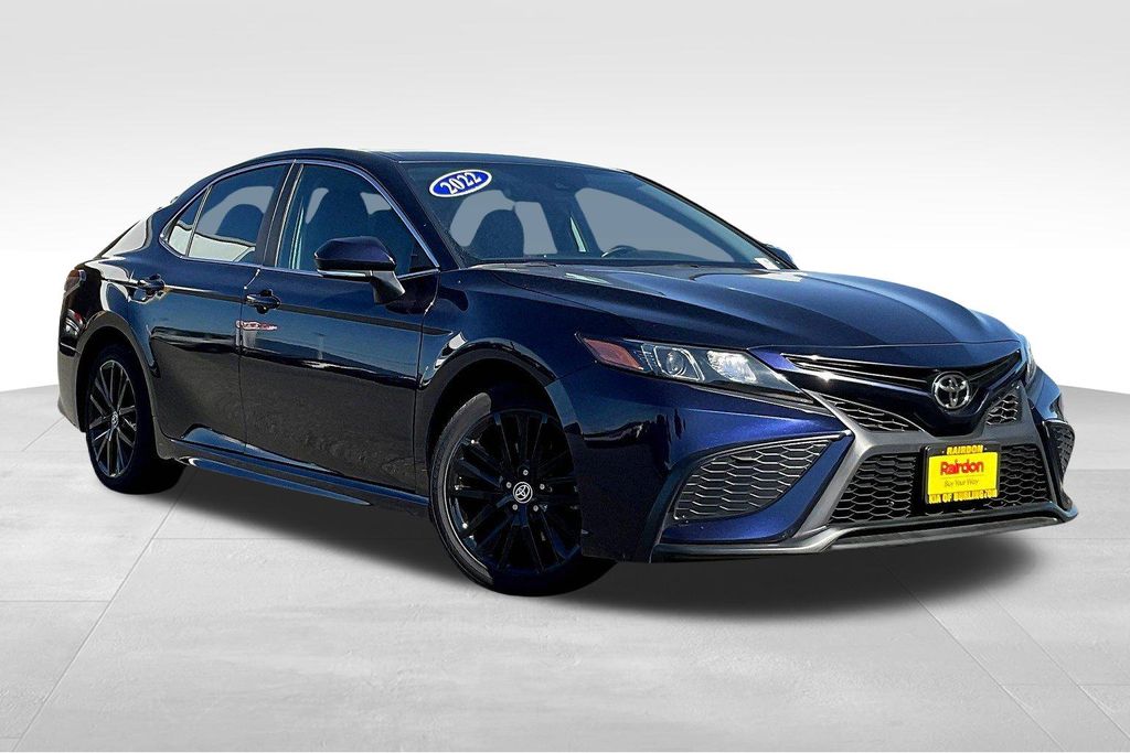2022 Toyota Camry SE