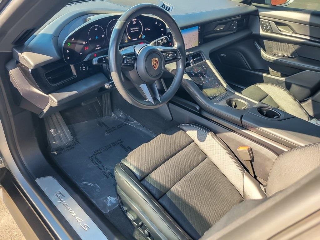 2022 Porsche Taycan 4S photo 9