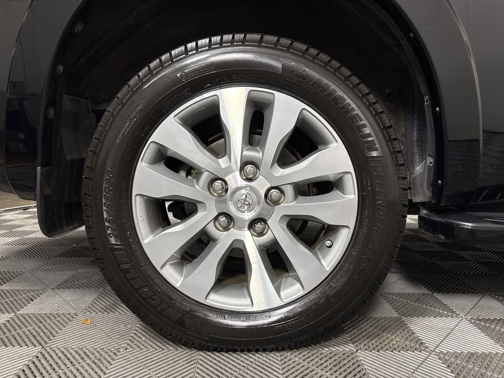 2016 Toyota Sequoia Limited photo 16