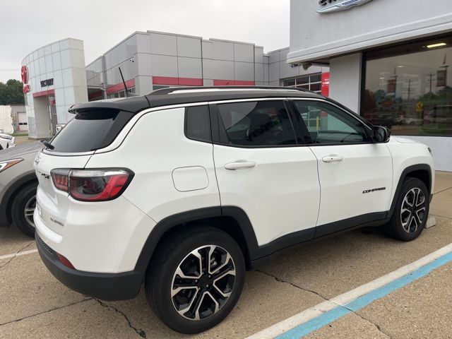 2022 Jeep Compass Limited photo 4