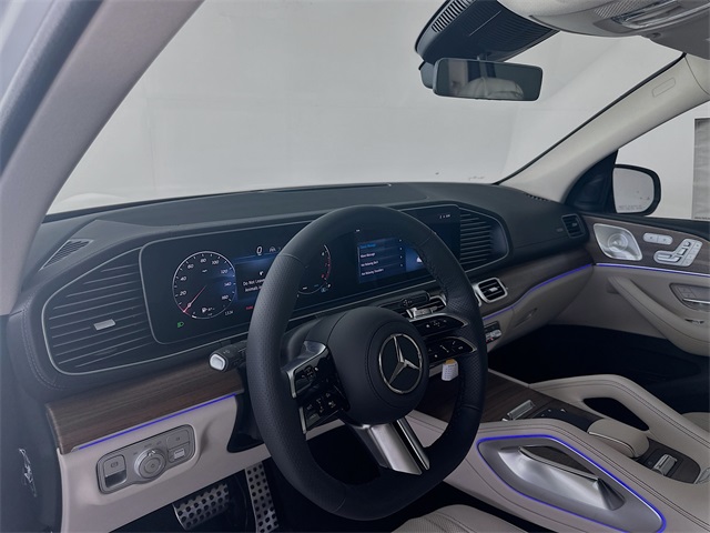 2026 Mercedes Benz GLS 450 4MATIC photo 7