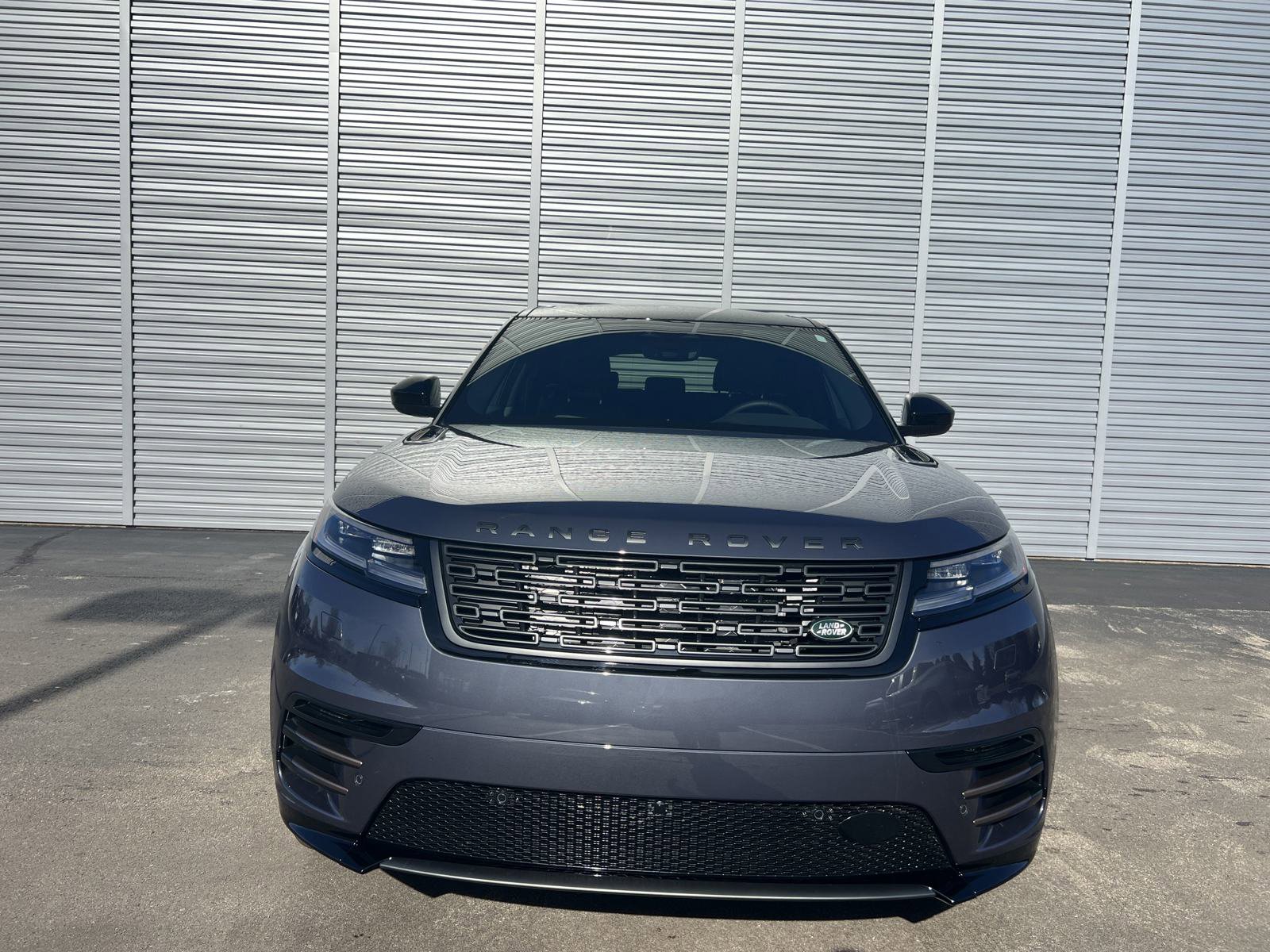 2025 Land Rover Range Rover Velar SE photo 8