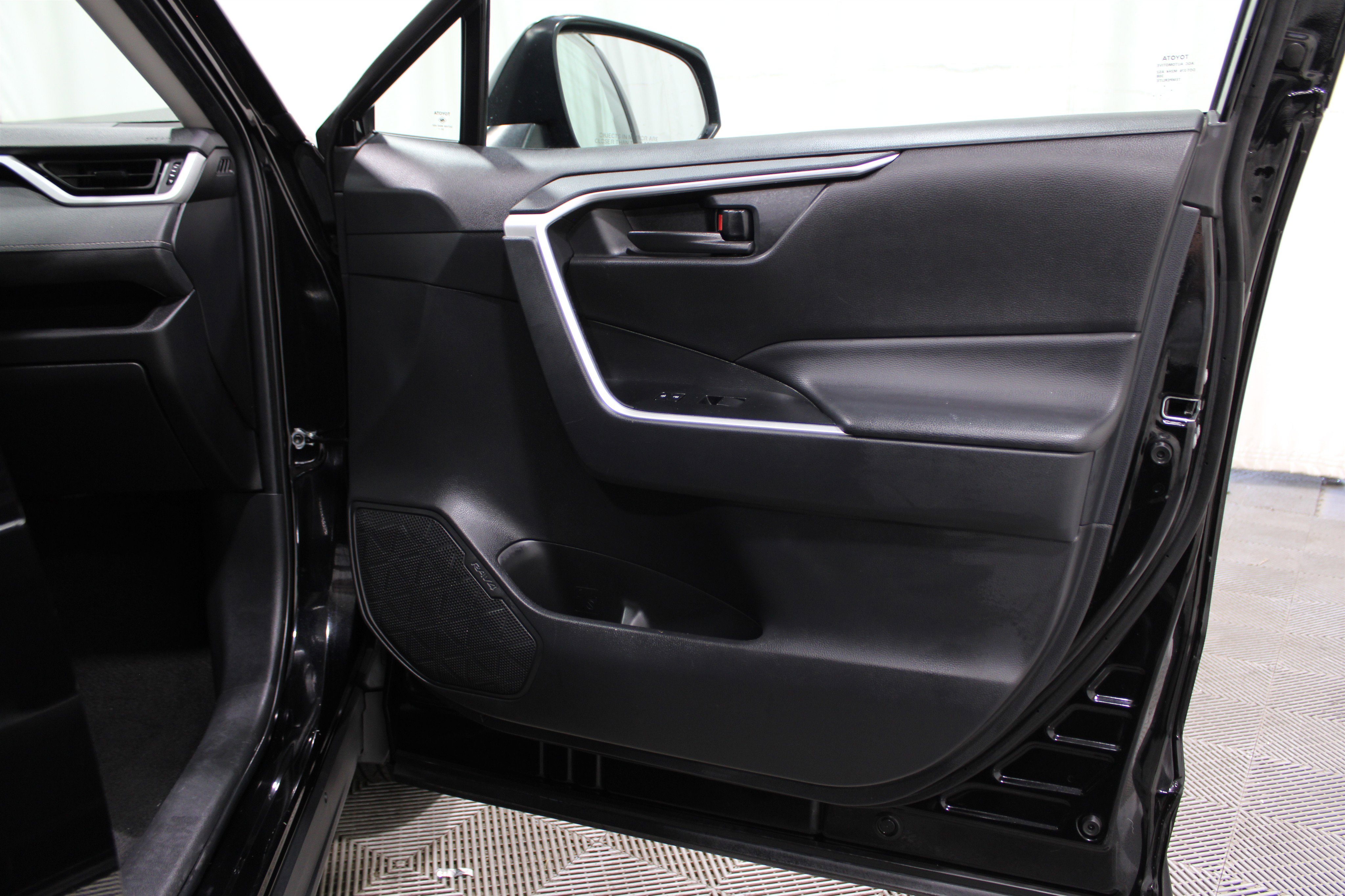 2024 Toyota RAV4 LE photo 17