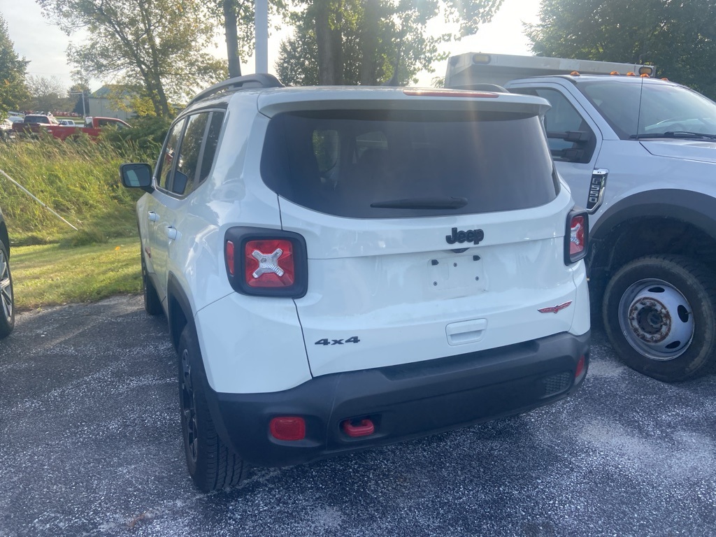 2023 Jeep Renegade Trailhawk photo 2