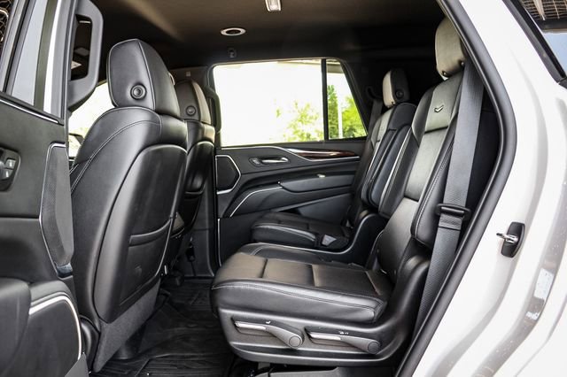 2022 Cadillac Escalade Luxury photo 27