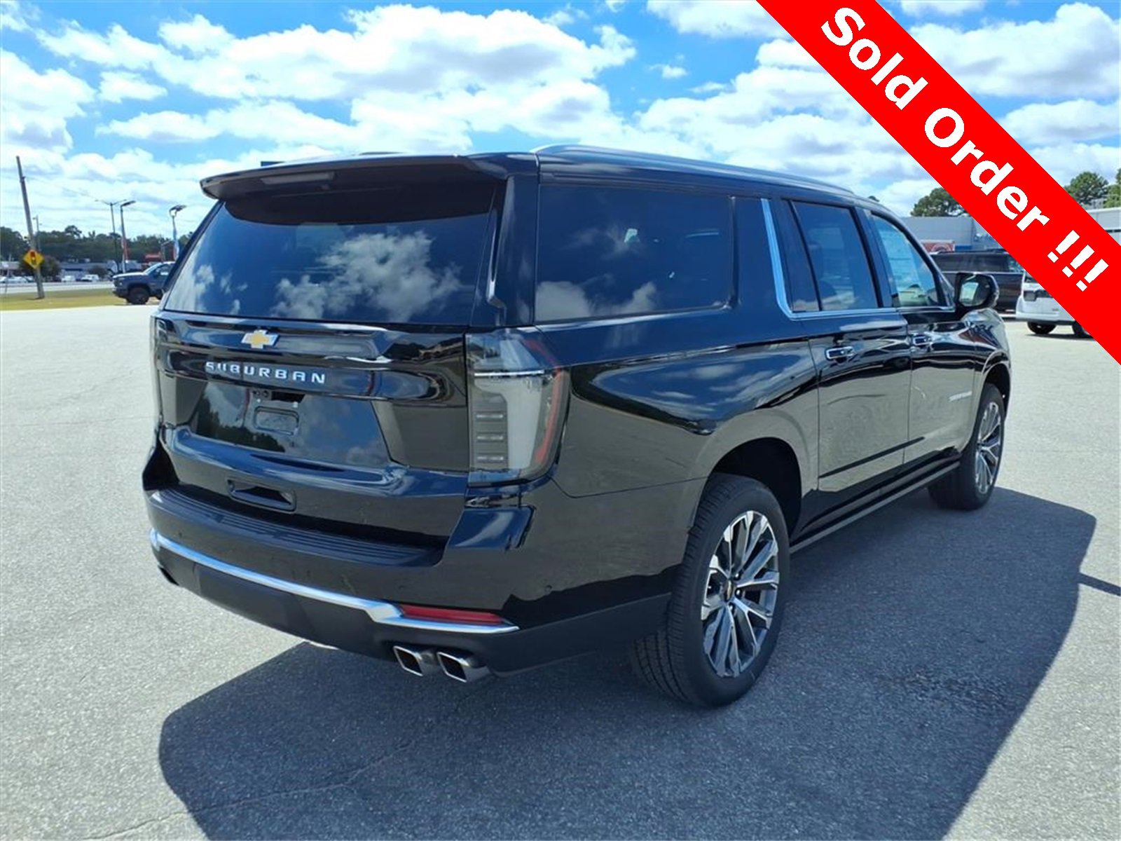 2026 Chevrolet Suburban High Country photo 4