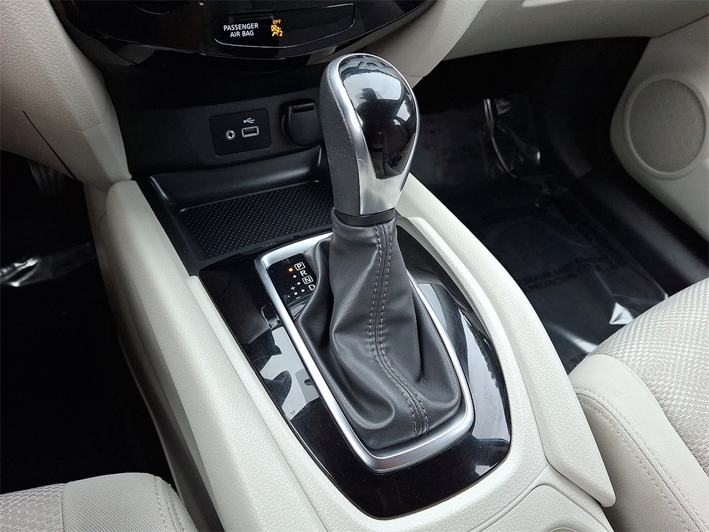 2019 Nissan Rogue Sport SV photo 14