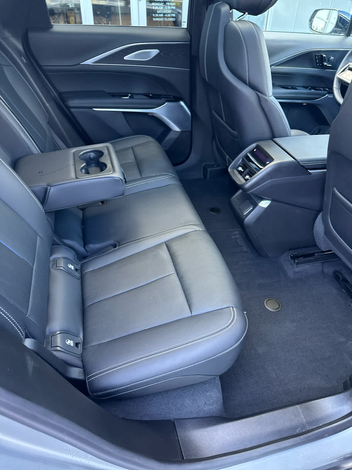 2025 Cadillac Lyriq Luxury photo 16
