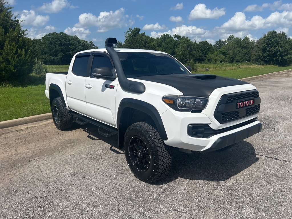 2019 Toyota Tacoma TRD Pro photo 3