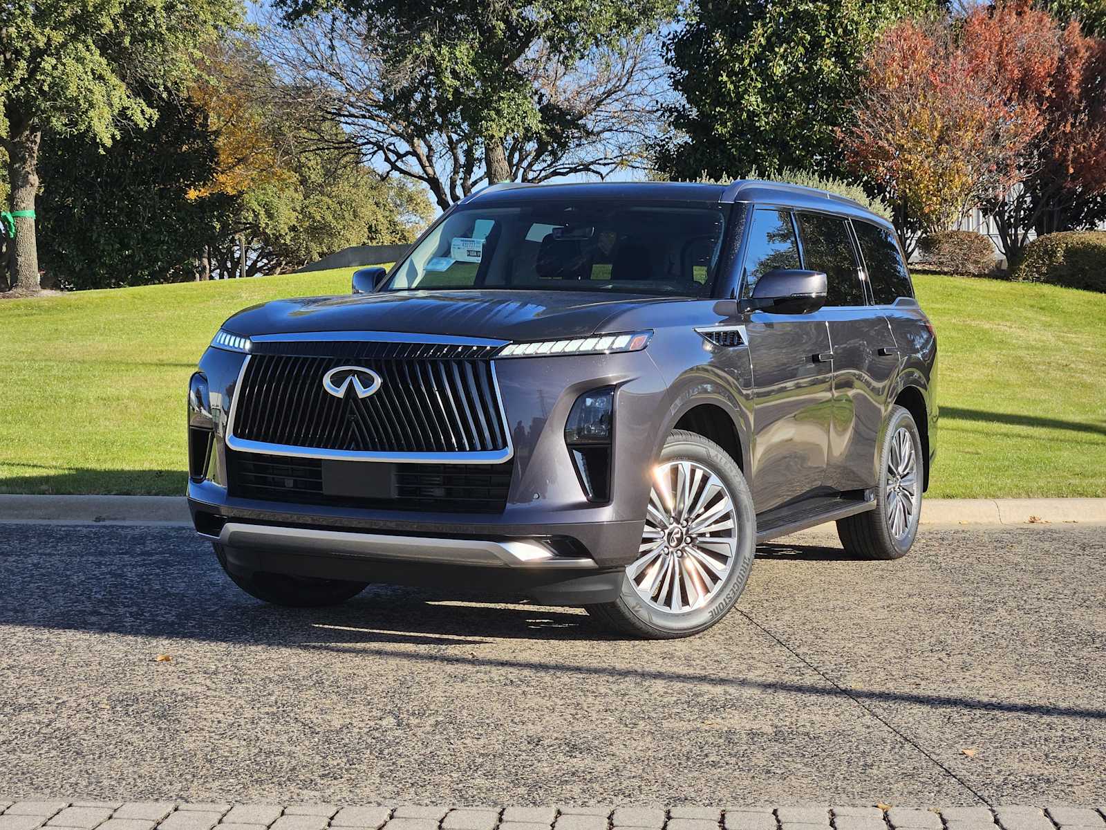 2026 INFINITI QX80 Luxe's photo