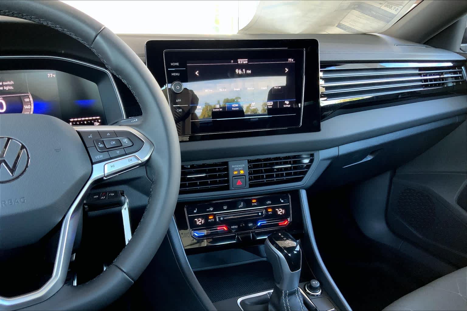 2025 Volkswagen Jetta Sport photo 6