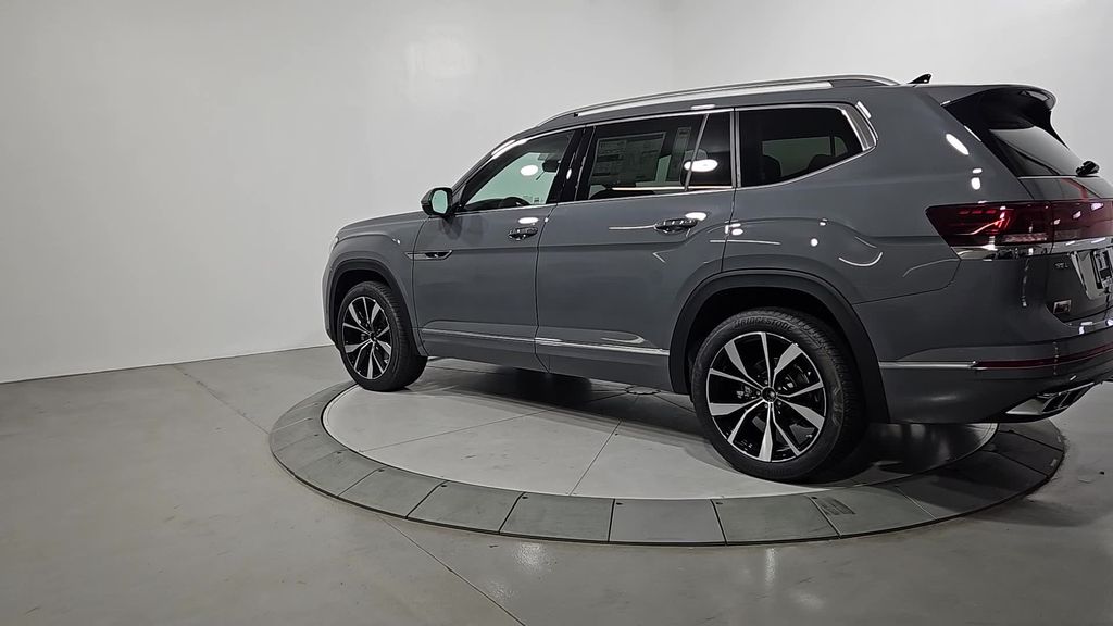 2026 Volkswagen Atlas SEL Premium R-Line photo 3