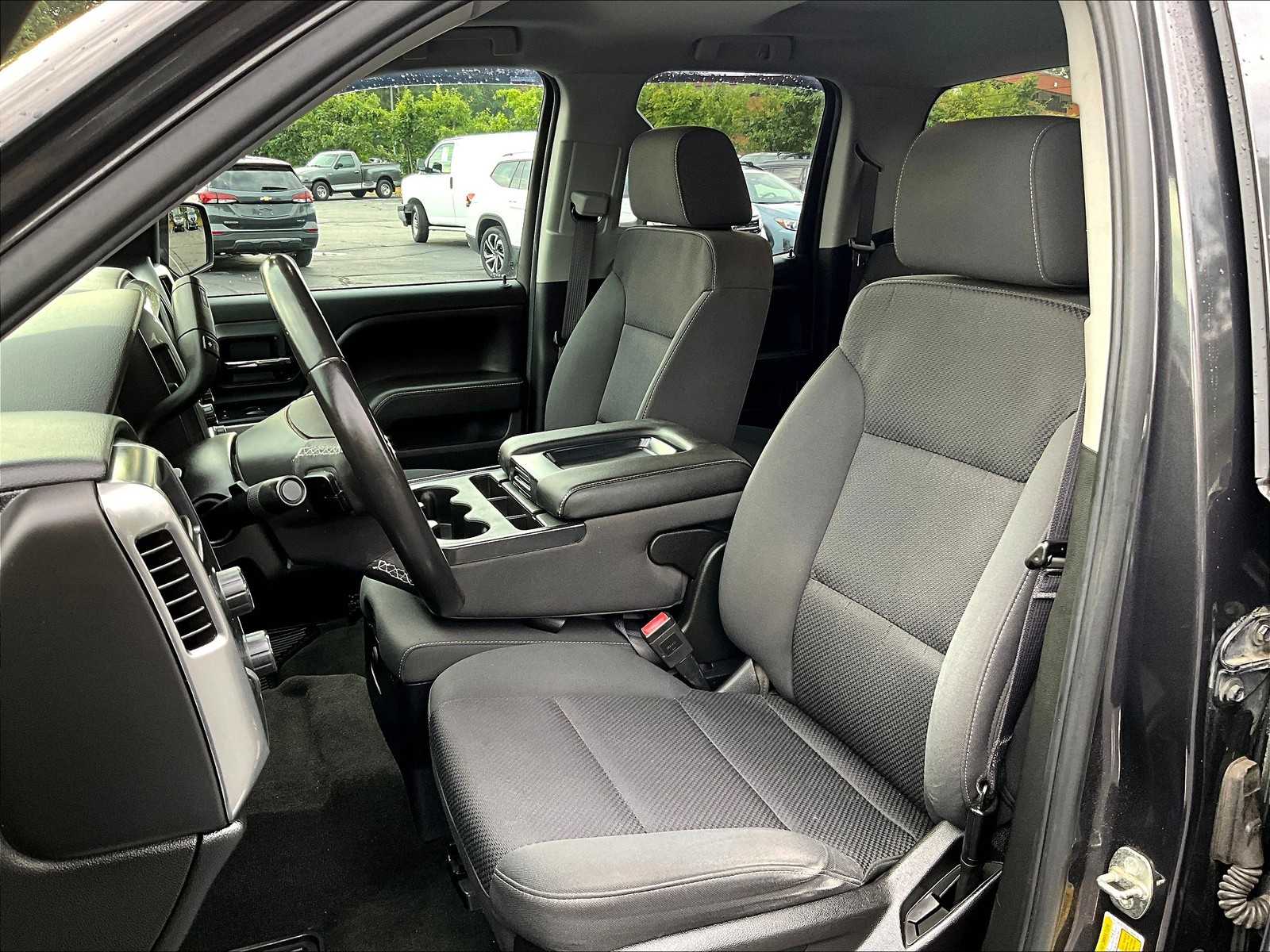 2016 Chevrolet Silverado 1500 LT photo 10