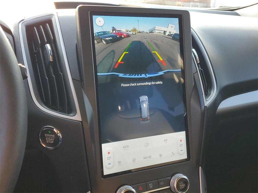 2024 Ford Edge SEL photo 17