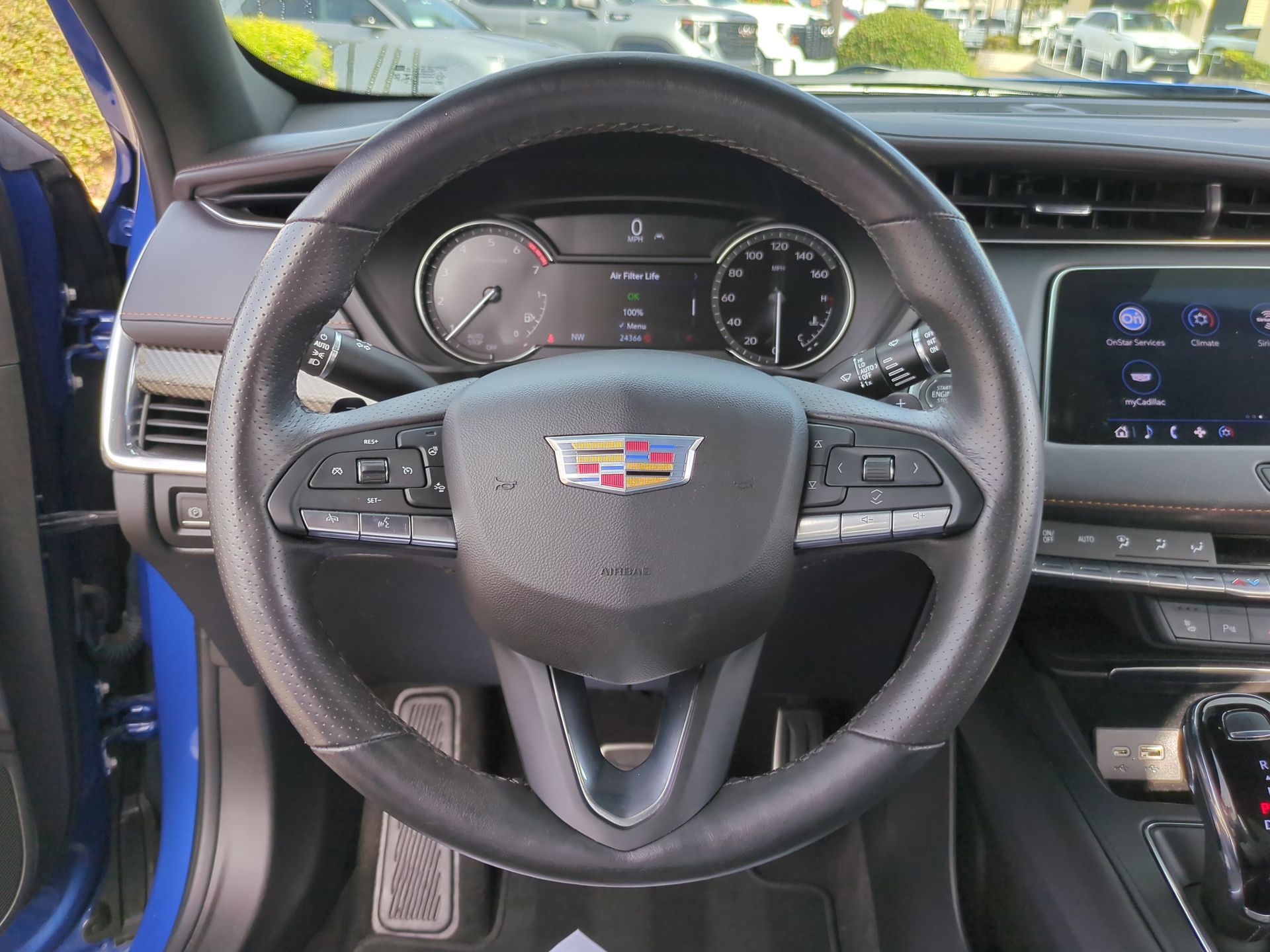 2023 Cadillac XT4 Sport photo 2