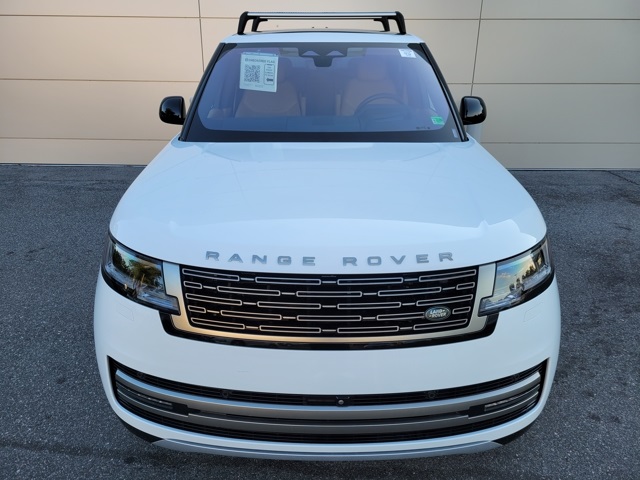 2023 Land Rover Range Rover SE photo 11