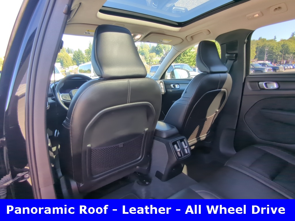 2024 Volvo XC40 Core photo 12