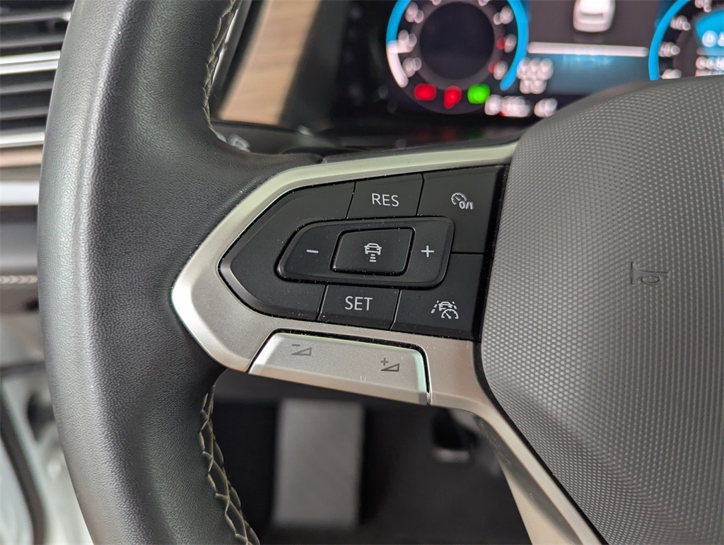 2024 Volkswagen Atlas SE Technology photo 20