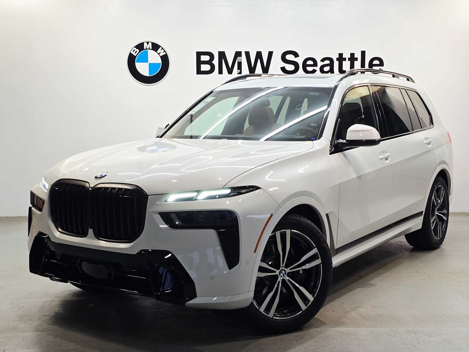 2026 BMW X7 40i's photo