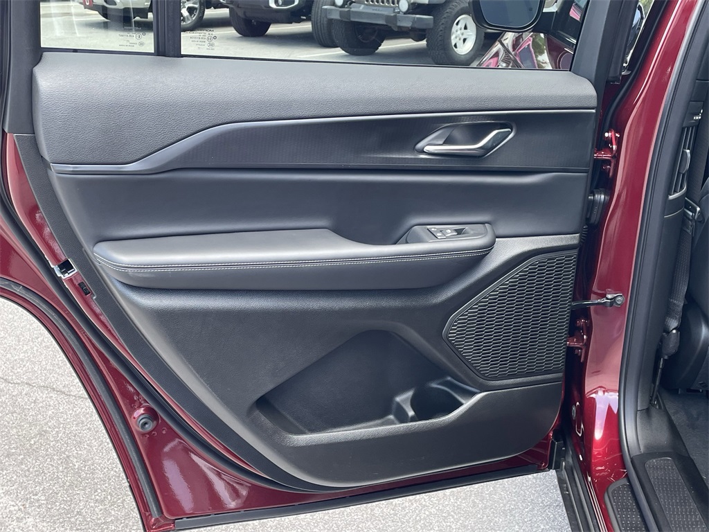 2025 Jeep Grand Cherokee Laredo photo 27