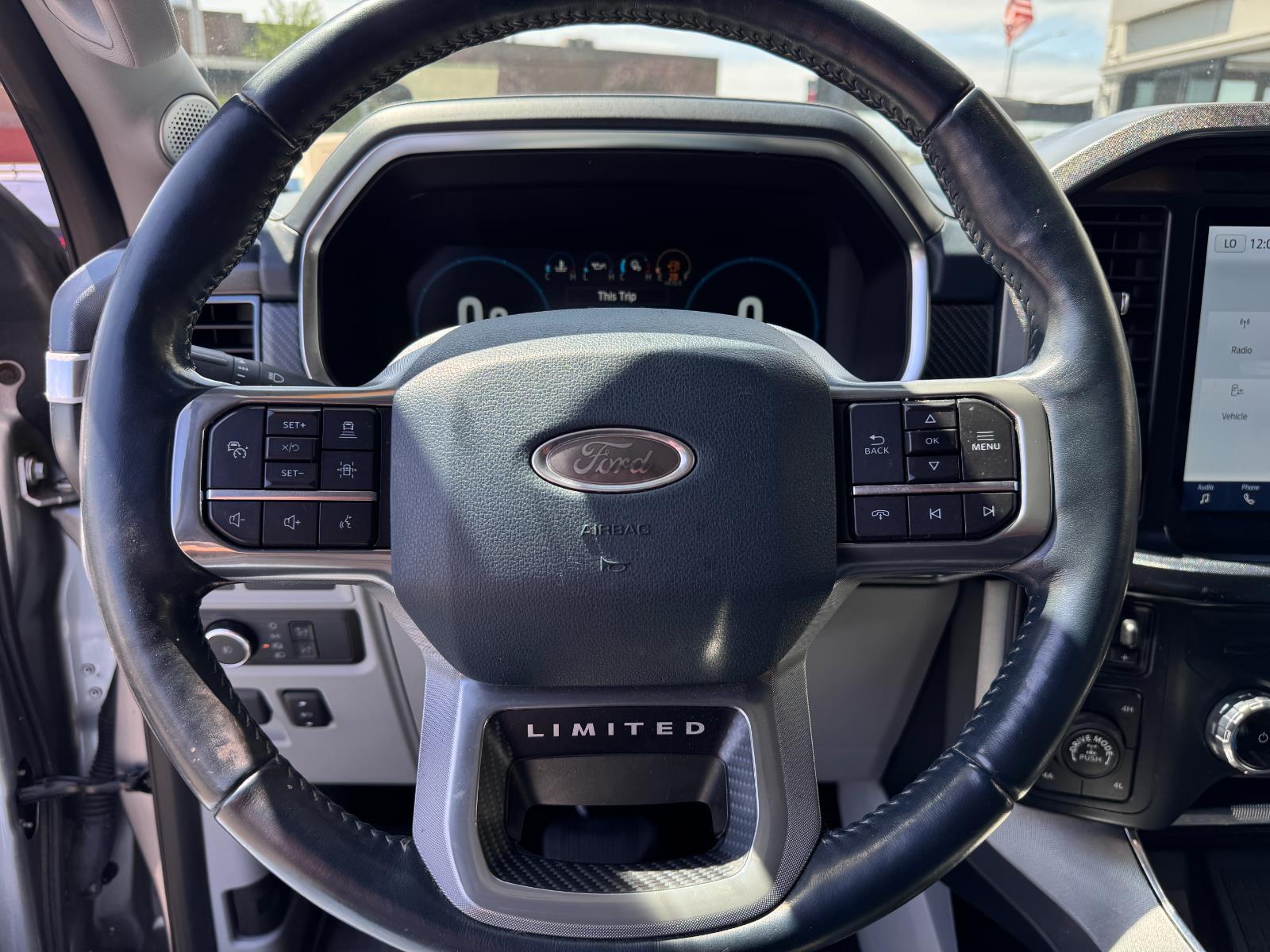 2022 Ford F-150 Limited photo 18